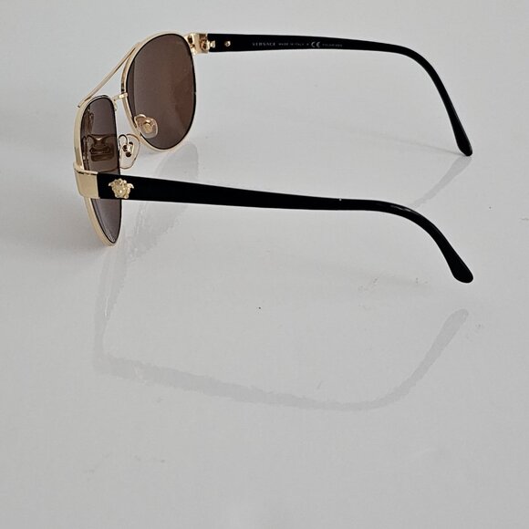 VERSACE SUNGLASSES -AVIATOR STYLE! - Picture 5 of 14